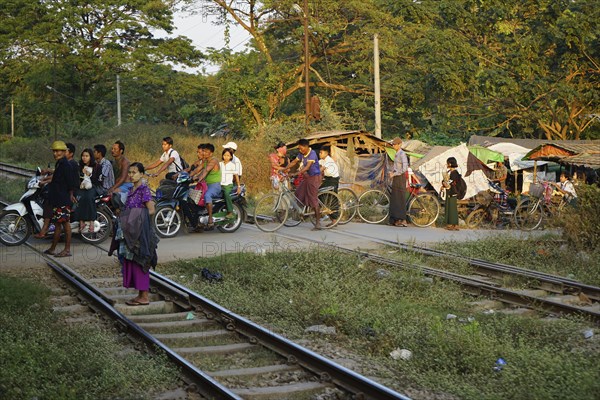 Railway barrier