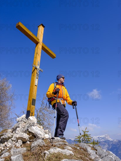 Mountaineer at the Gifpel of the Karspitze