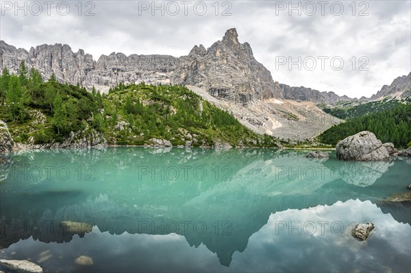 Turquoise green Sorapis lake