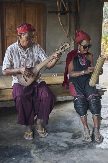 Music-making couple in the music house