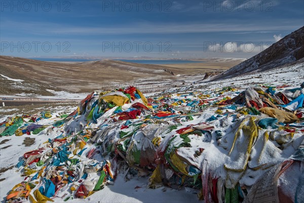 Prayer flags at Lachen la Pass