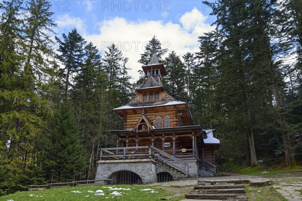 Jaszczurowka Chapel in Zakopane style