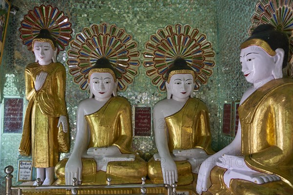 Sitting Buddha statues