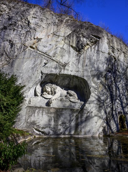 Lion Monument