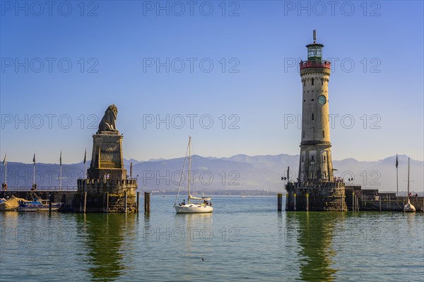 New Lindau lighthouse and Bavarian lion at the harbour entrance