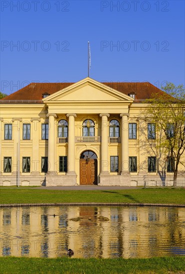 Prinz-Carl-Palais