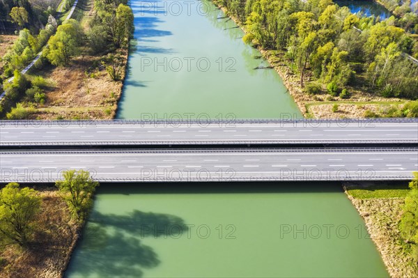 Car-free motorway bridge of the A8 motorway over the Inn