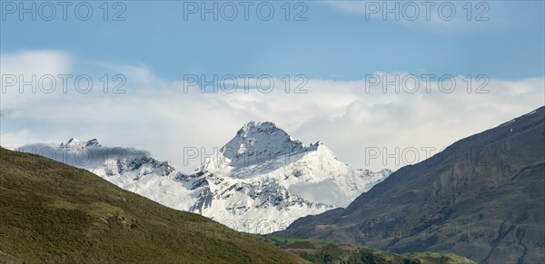 Snow-covered peak of Mount Aspiring