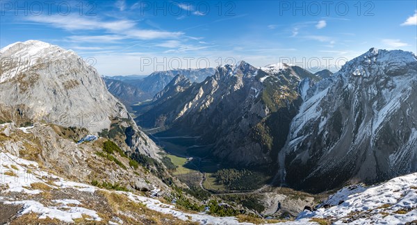 View of the Falzthurntal from the top of the Hahnenkamplspitze