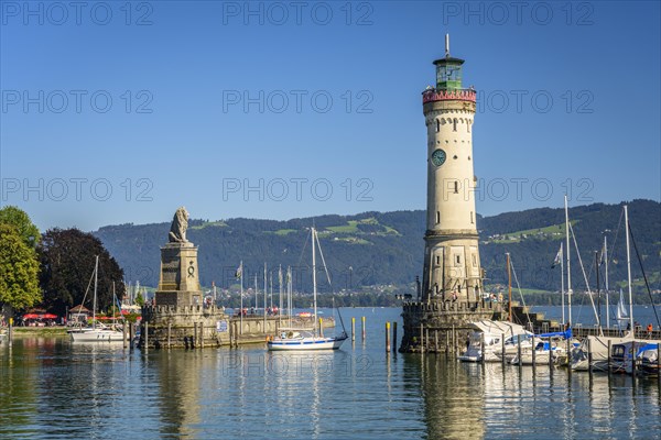 New Lindau lighthouse and Bavarian lion at the harbour entrance