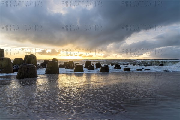 Concrete breakwater