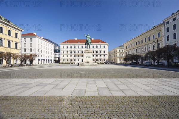 Wittelsbacher Platz with statue of Maximilian Elector of Bavaria and Siemens headquarters