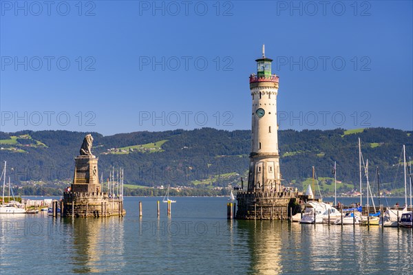 New Lindau lighthouse and Bavarian lion at the harbour entrance