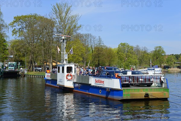 Rope ferry Caputh connects Caputh and Geltow over the Havel