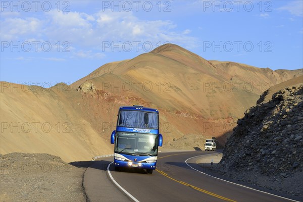 Bus on the Panamericana