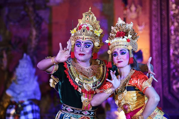 Legong dance at Ubud Palace