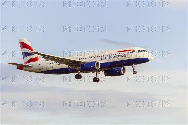 Passenger aircraft of the airline British Airways on approach