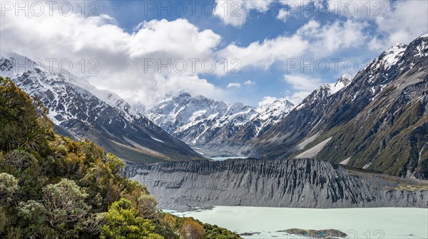 View into the Hooker Valley with Mount Cook from the Sealy Tarns Track