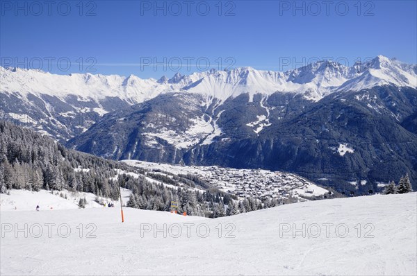 View from Moeseralm to the village of Fiss