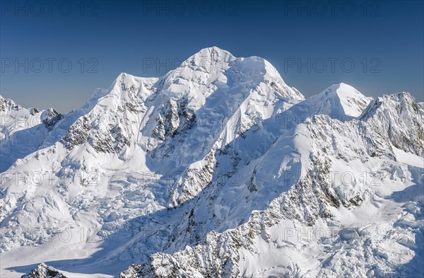 Glaciated summit of Mt Cook