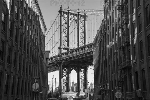 View from Main Street to Manhattan Bridge and Empire State Building