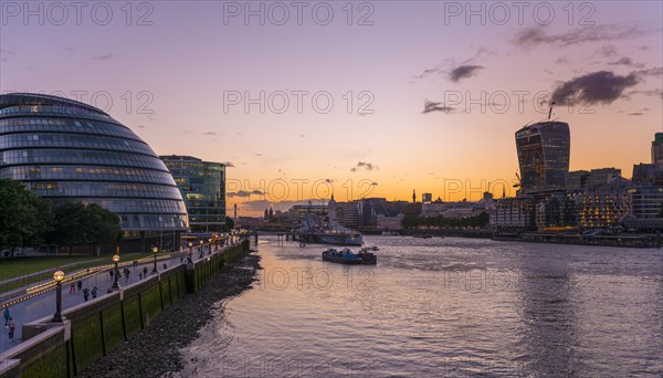 River Thames and modern high-rise buildingss