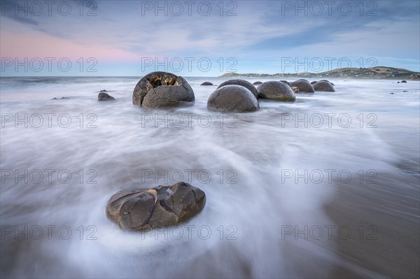 Moeraki Bolders