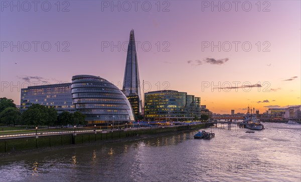 River Thames and modern high-rise buildingss