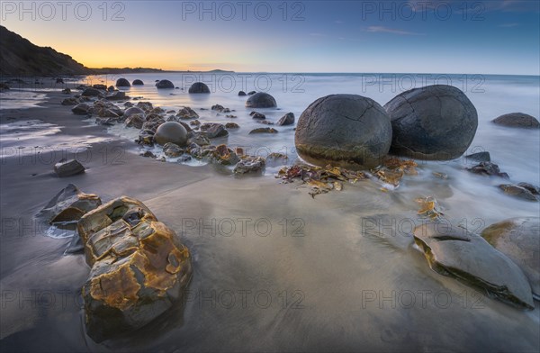 Moeraki Bolders