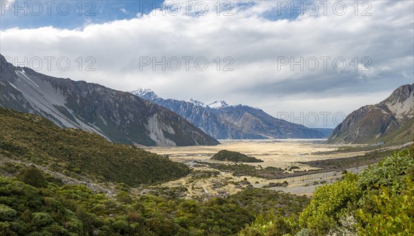 View into the Hooker Valley from the Sealy Tarns Track