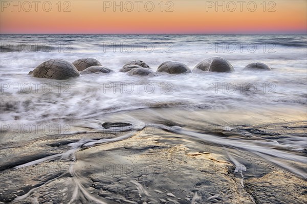 Moeraki Bolders