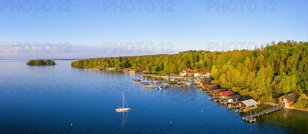 Jetties and boathouses