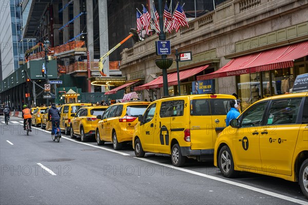 Typical yellow Taxis lined up in front of the Grand Central Station