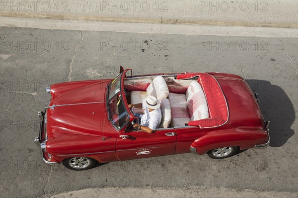 US classic cars from the 1950s can be rented for tourist city tours