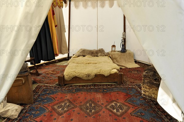Installation in the tent of a prince