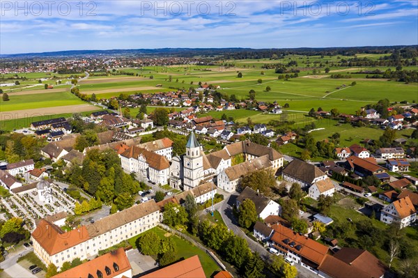 Polling with the parish church of St. Salvator and Holy Cross