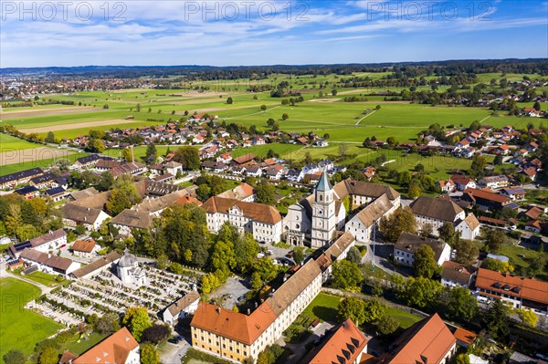 Polling with the parish church of St. Salvator and Holy Cross