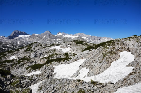 View from the Heilbronn circular hiking trail to the Hoher Dachstein