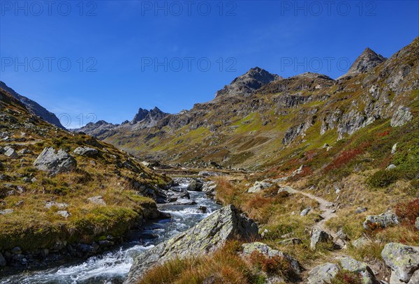 Hiking trail into the Klostertal along the Klostertaler Bach