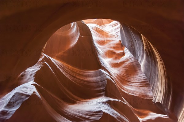 Washed out sandstone in different shades of red