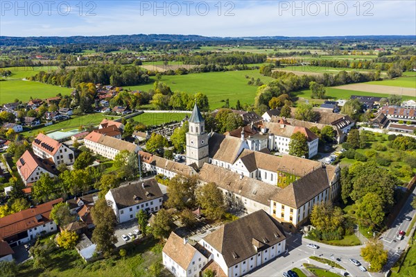 Polling with the parish church of St. Salvator and Holy Cross