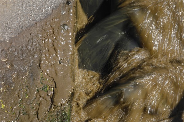 Wastewater treatment in the wastewater treatment plant