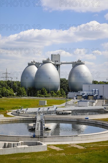 Wastewater treatment in the new sewage treatment plant Emschermuendung KLEM