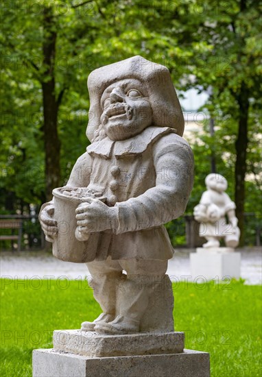 Dwarf with cam pot