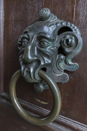 Door knocker at the entrance to the Neue Residenz