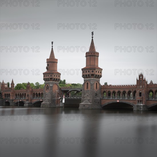 Oberbaum bridge across the Spree