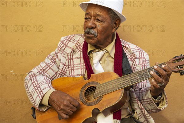 Busker in Habana Vieja