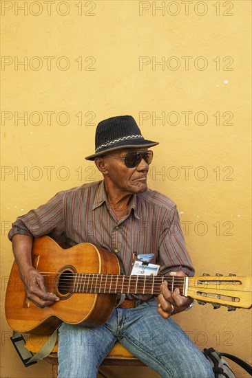 Busker in Habana Vieja