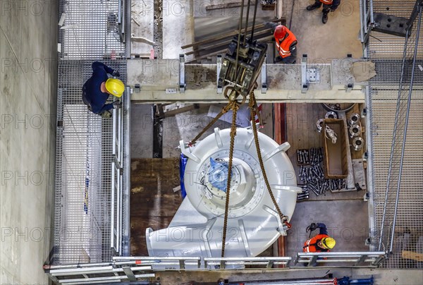 Installation of wastewater pumps in the new pumping station Oberhausen