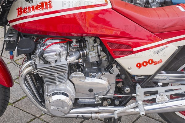 Engine of the Benelli 900 Sei